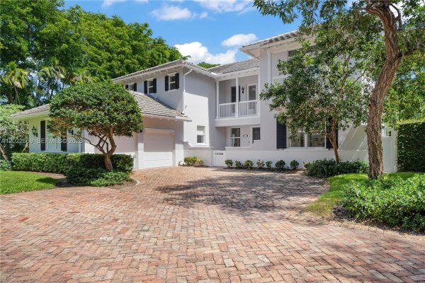 5700 SW 86th St South Miami, FL 33143