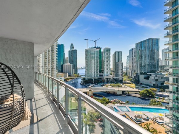 90 SW 3rd St #2013 Miami, FL 33130