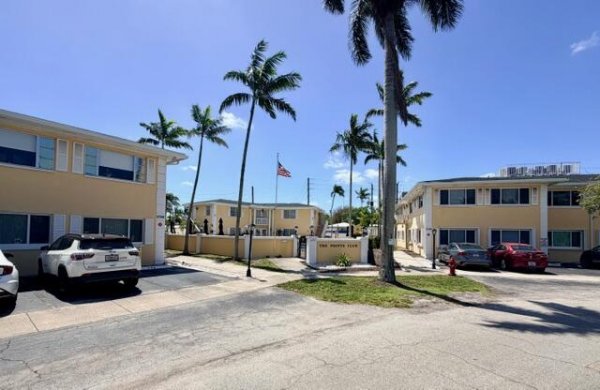 5820 NE 22nd #629 Fort Lauderdale, FL 33308
