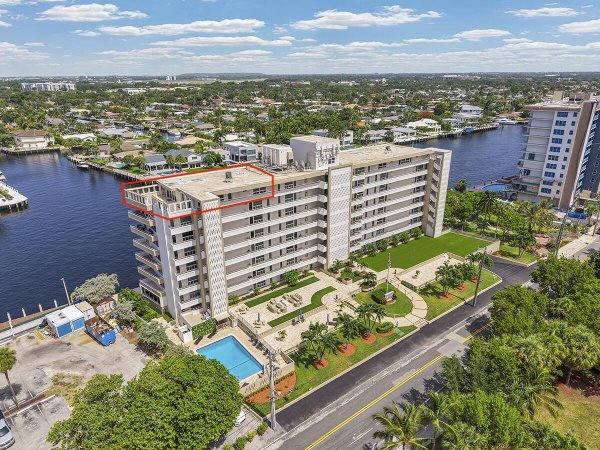 201 N Riverside Dr #802 Pompano Beach, FL 33062