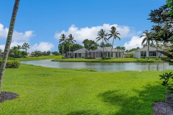 7955 Rockford Rd Boynton Beach, FL 33472