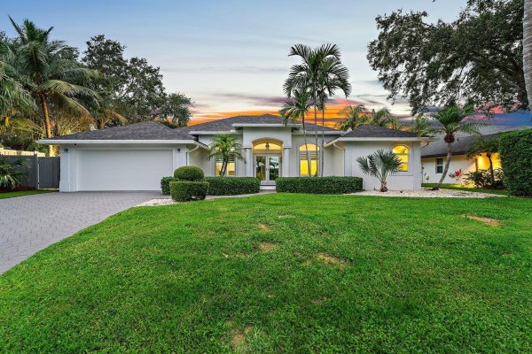 14019 N Miller Dr Palm Beach Gardens, FL 33410