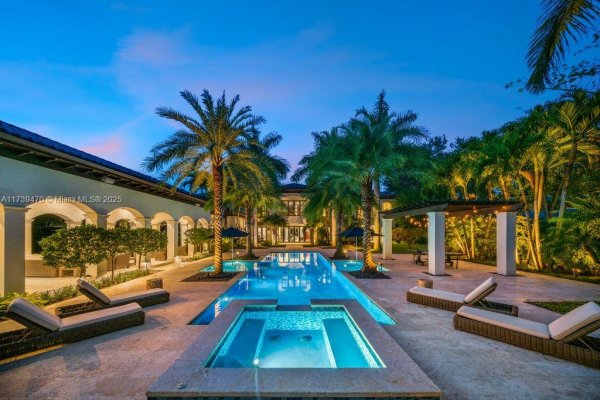 6220 SW 92nd St Pinecrest, FL 33156