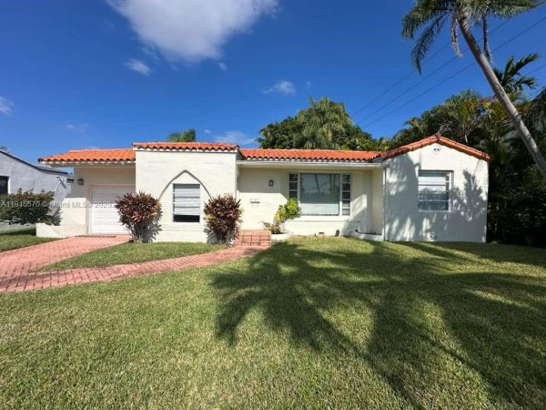 165 NE 98th St Miami Shores, FL 33138