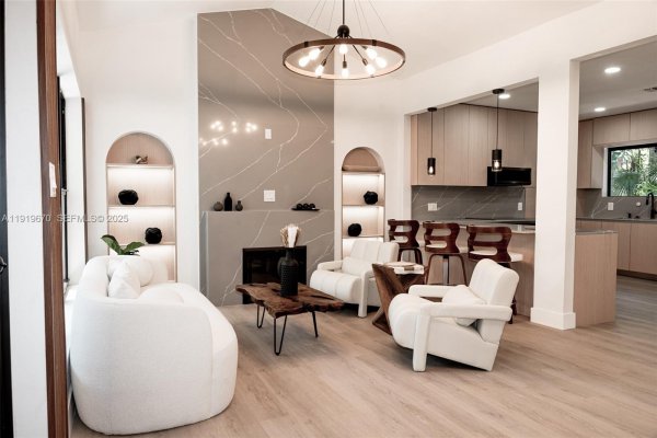 751 NE 80th St Miami, FL 33138