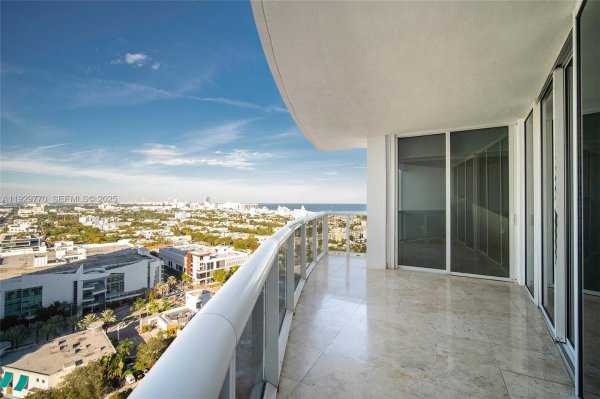 400 Alton Rd #2309 Miami Beach, FL 33139