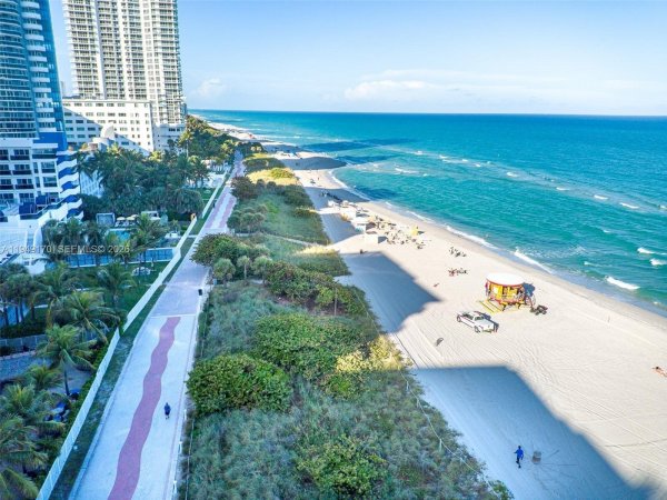 Undisclosed Address Miami Beach, FL 33140