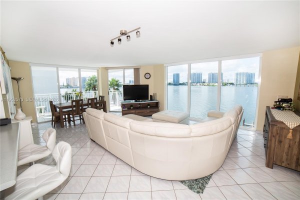 18000 N Bay Rd #404 Sunny Isles Beach, FL 33160