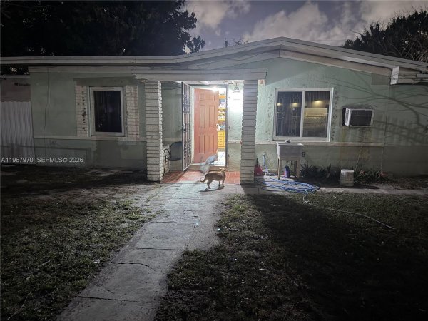 12040 NW 20th Ave Miami, FL 33167