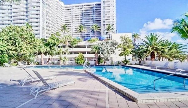 7545 E Treasure Dr #3I North Bay Village, FL 33141