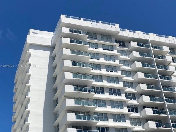 5601 Collins Ave #1524 Miami Beach, FL 33140