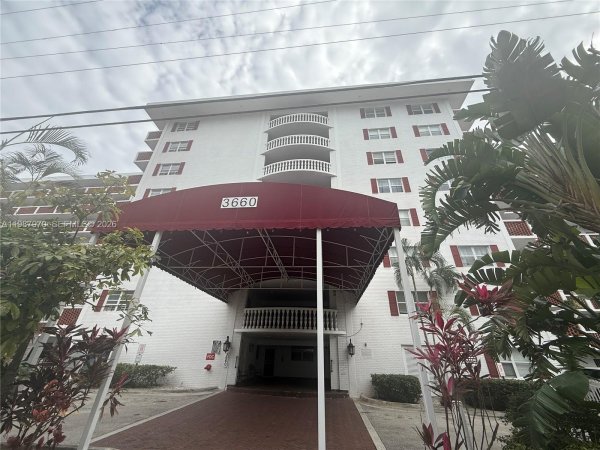 3660 NE 166th St #415 North Miami Beach, FL 33160
