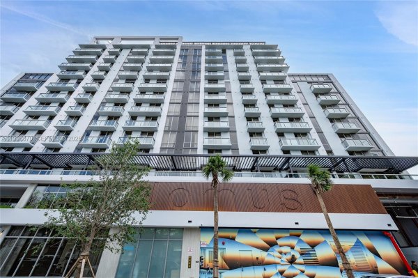 1611 SW 2nd Ave #216 Miami, FL 33129