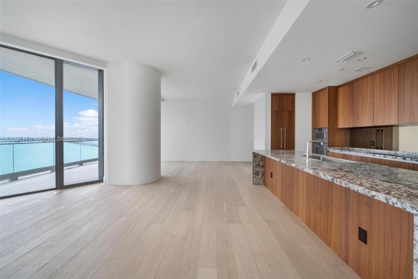 175 Se 25th Rd #1904 Miami, FL 33129