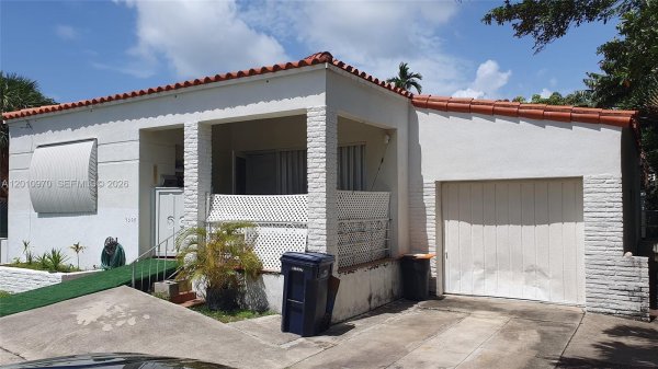 9508 Byron Ave Surfside, FL 33154