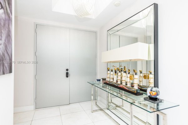 16051 Collins Ave #404 Sunny Isles Beach, FL 33160