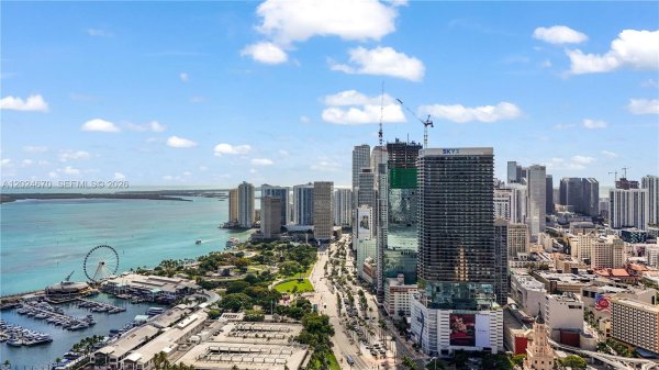 398 NE 5th St #2310 Miami, FL 33132
