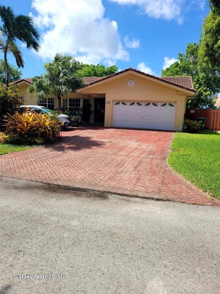 9114 SW 163rd Ter Palmetto Bay, FL 33157