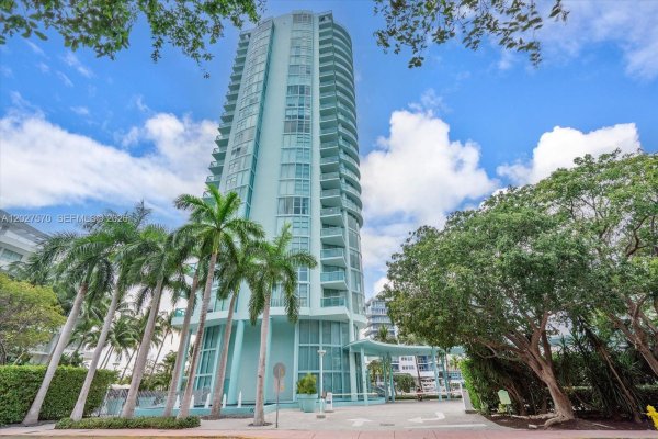 6000 Indian Crk Dr #8B Miami Beach, FL 33140