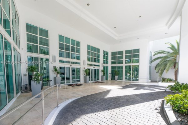 Undisclosed Address Miami, FL 33131