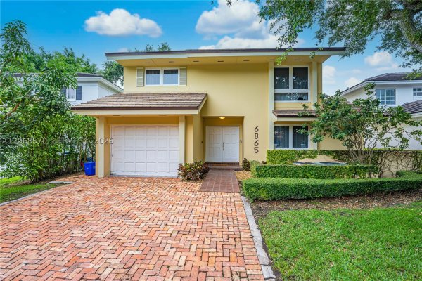 6865 Veronese St Coral Gables, FL 33146