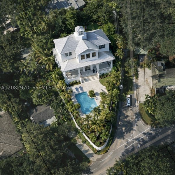 1701 S Bayshore Dr Miami, FL 33133
