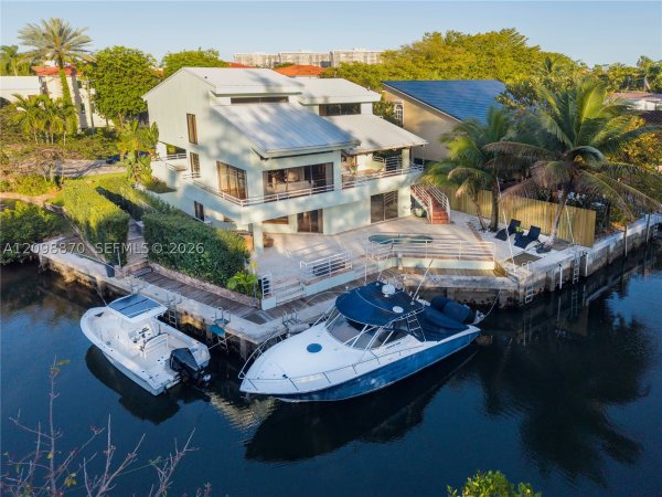 3520 Rockerman Rd Miami, FL 33133