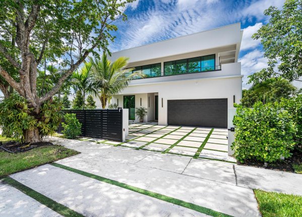 719 N Victoria Park Fort Lauderdale, FL 33304