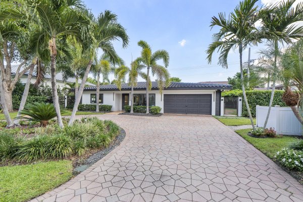 2800 NE 21st Fort Lauderdale, FL 33305