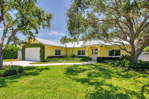 1140 Lake Clarke West Palm Beach, FL 33406