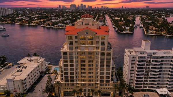 209 N Birch Rd #1002 Fort Lauderdale, FL 33304