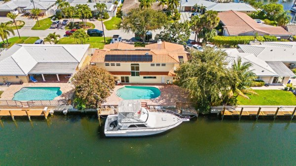 1031 NE 27th Pompano Beach, FL 33062
