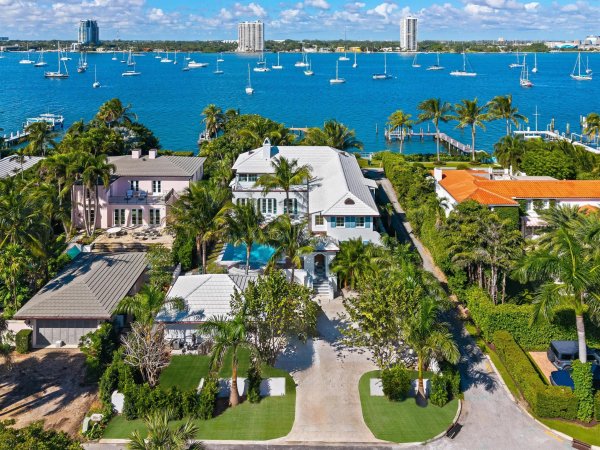 1246 N Lake Way Palm Beach, FL 33480