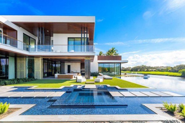 126 Spinnaker Ln Jupiter, FL 33477