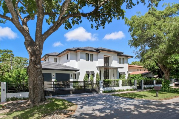 1515 Urbino Ave Coral Gables, FL 33146 1515 Urbino Ave Coral Gables, FL 33146