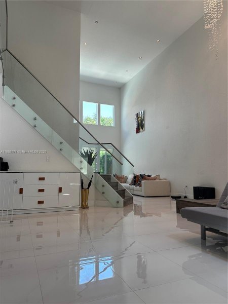 7060 NW 107th Pl #7060 Doral, FL 33178