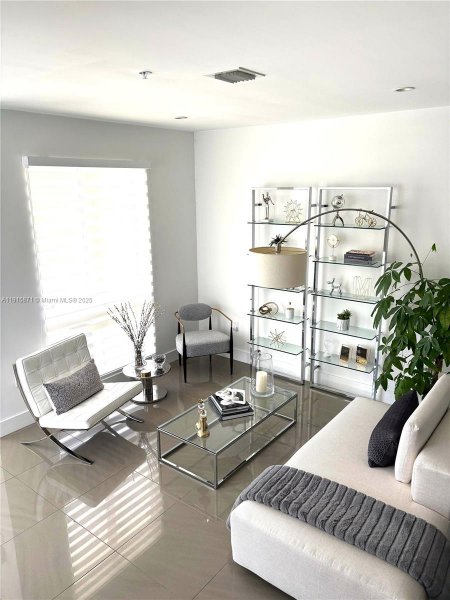 10265 NW 63rd Ter #210 Doral, FL 33178