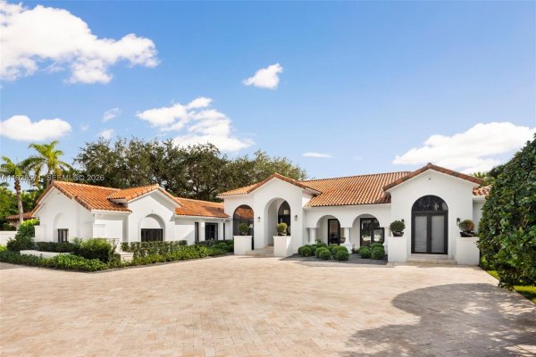 7430 SW 66th St Miami, FL 33143