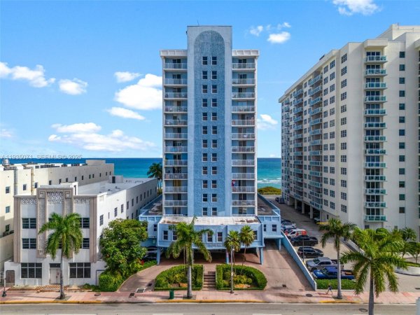6969 Collins Ave #811 Miami Beach, FL 33141