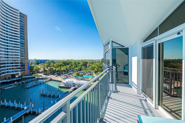 770 NE 69th St #8F Miami, FL 33138