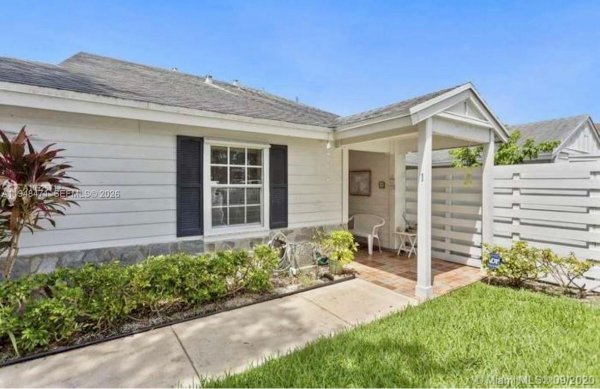 13705 SW 149th Cir Ln #1-57 Miami, FL 33186