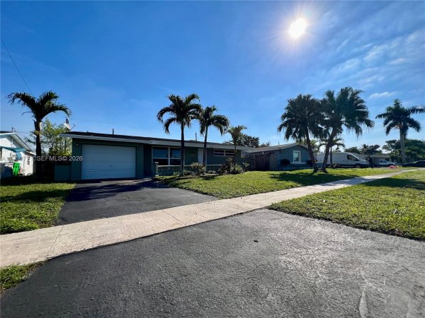 2500 NW 89th Ave Sunrise, FL 33322