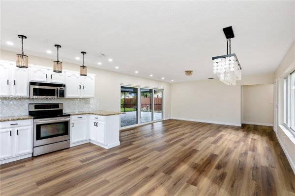 1507 Harding St Hollywood, FL 33020