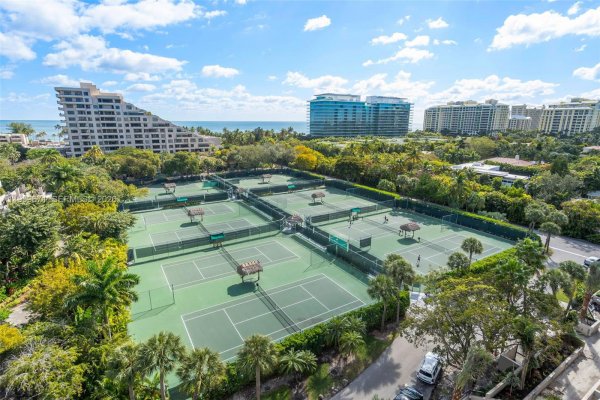 151 Crandon Blvd #802 Key Biscayne, FL 33149