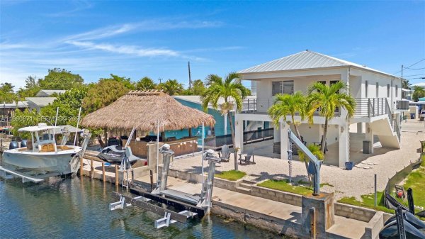 410 Bowie Ln Key Largo, FL 33037
