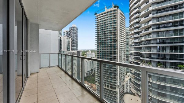1050 Brickell Ave #2620 Miami, FL 33131