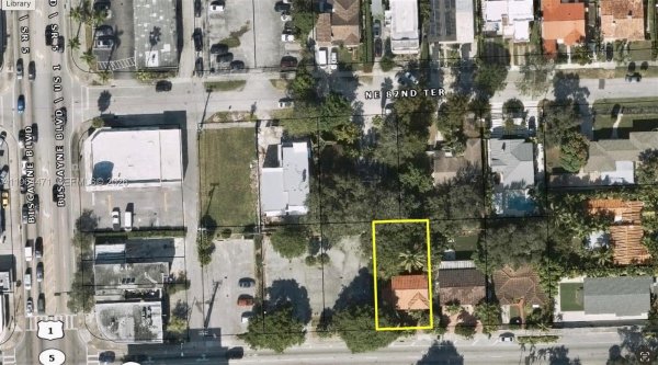 655 NE 82nd St Miami, FL 33138