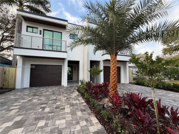 912 SE 13th St Fort Lauderdale, FL 33316