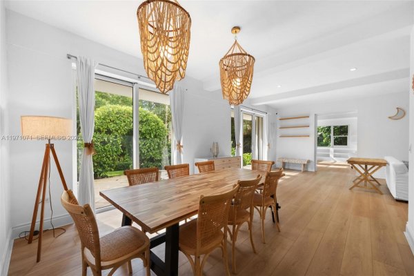 200 Ocean Ln Dr #108 Key Biscayne, FL 33149