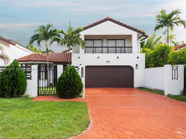 11722 SW 107th Ter Miami, FL 33186